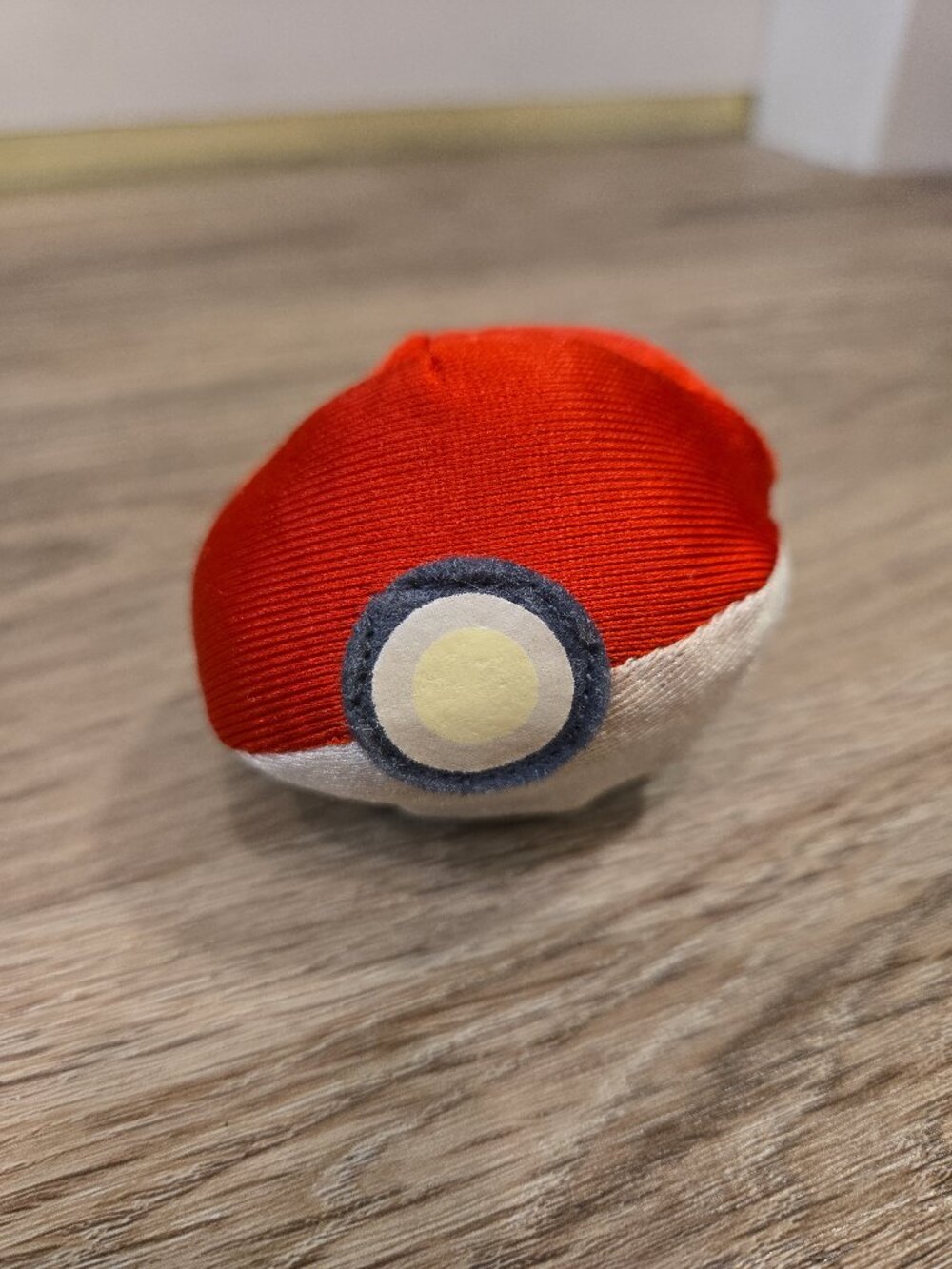 Vintage 1999 Hasbro Pokemon Quick Change Reversible Pokeball Plush Poliwhirl #61
